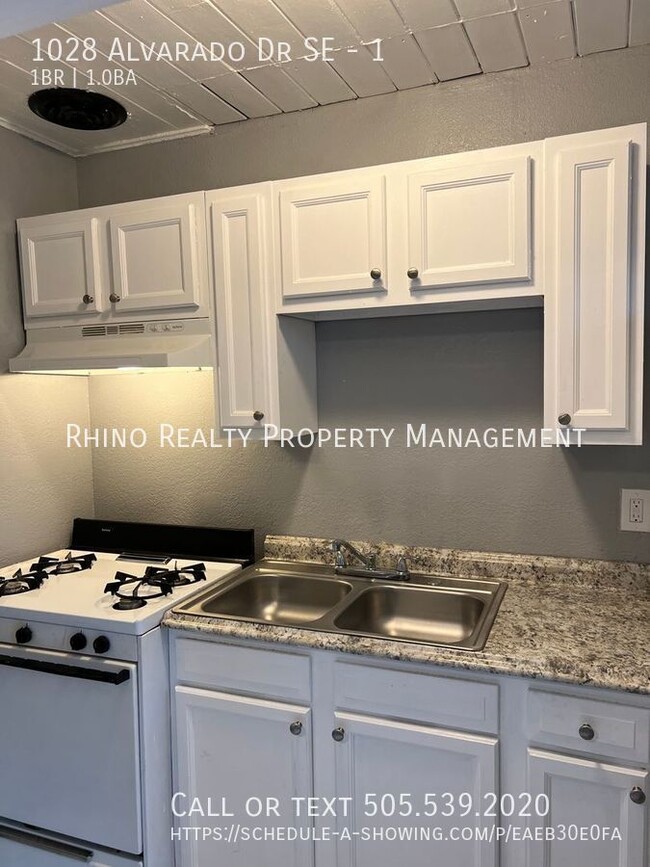 Building Photo - 1st Month Rent Free! Remodeled 1 Bedroom, ...