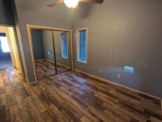 Building Photo - Large 3 bedroom with 3 car garage