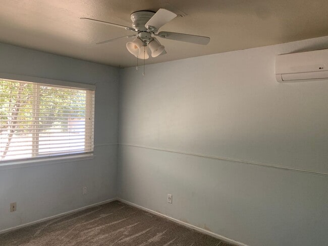 Building Photo - Updated 3-Bedroom Home Near Chestnut Park-$500 Off First Month's Rent