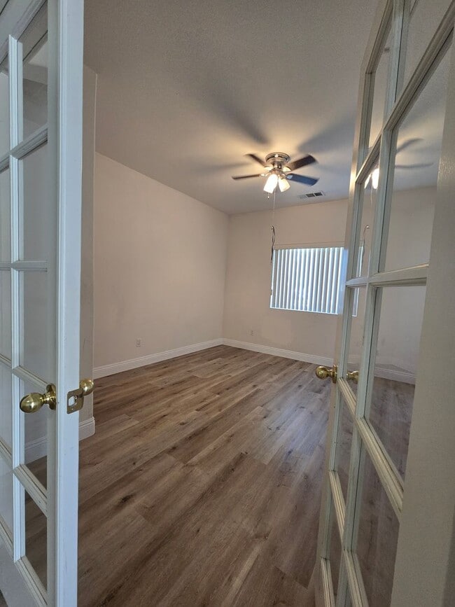 Building Photo - 4 BR + Flex 2 BA Available 9/15