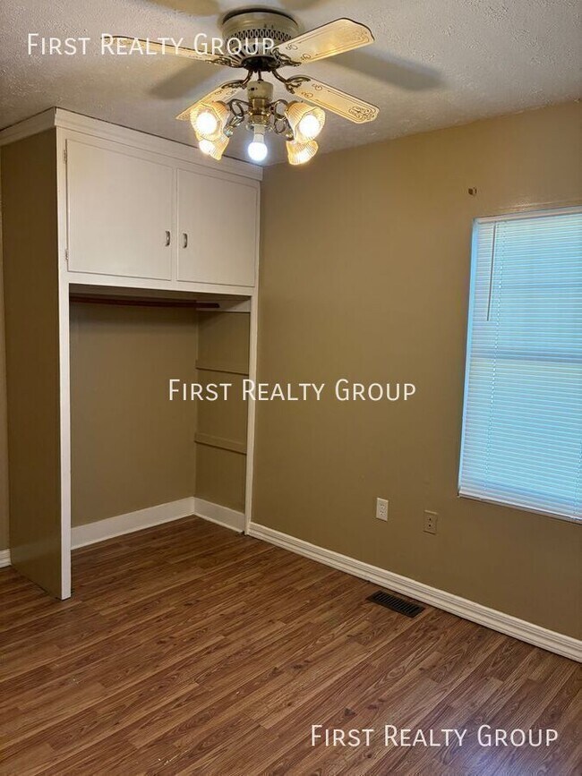 Building Photo - 2144 Neff Rd