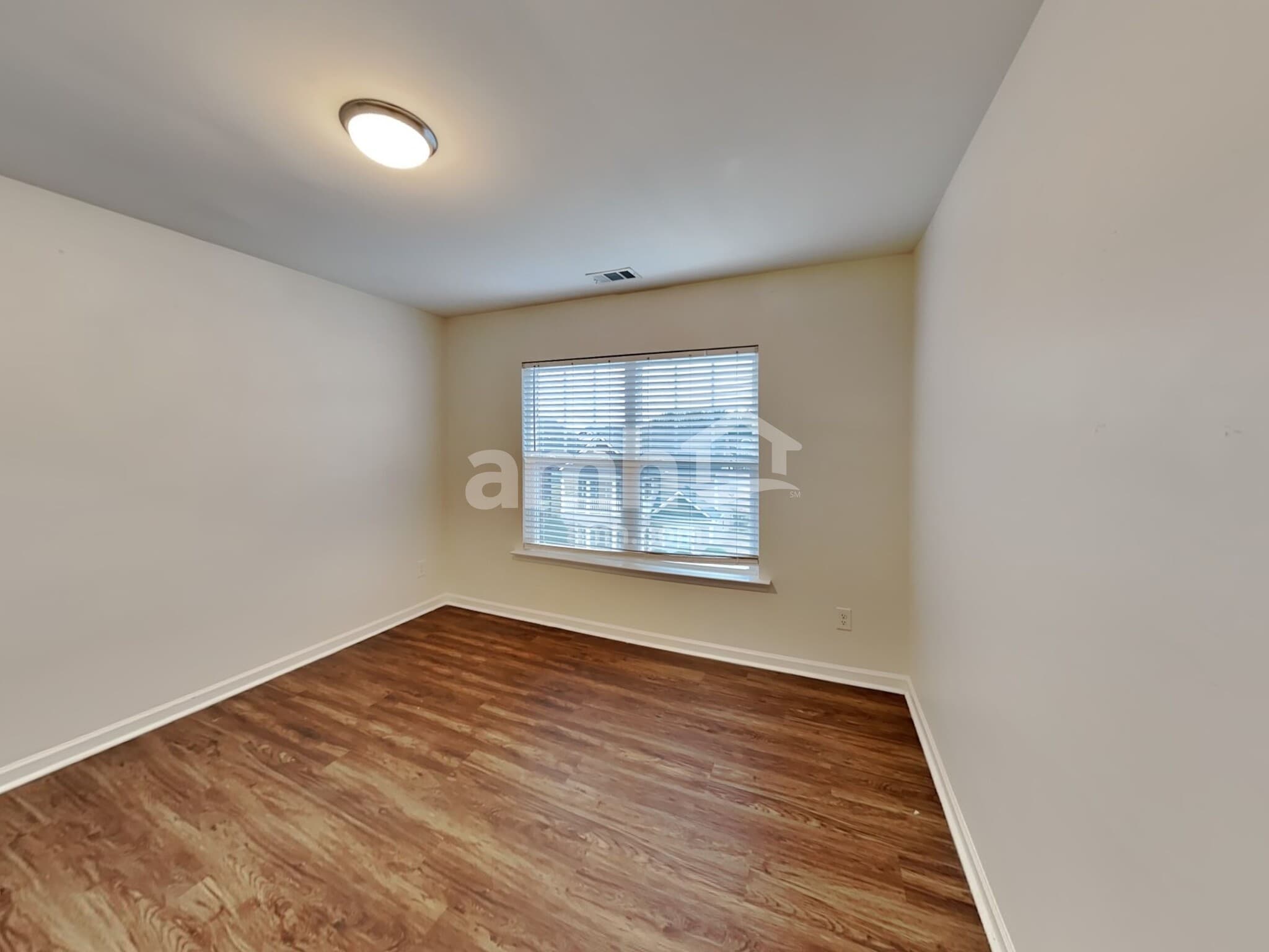 Building Photo - 323 Stoney Hollow Rd