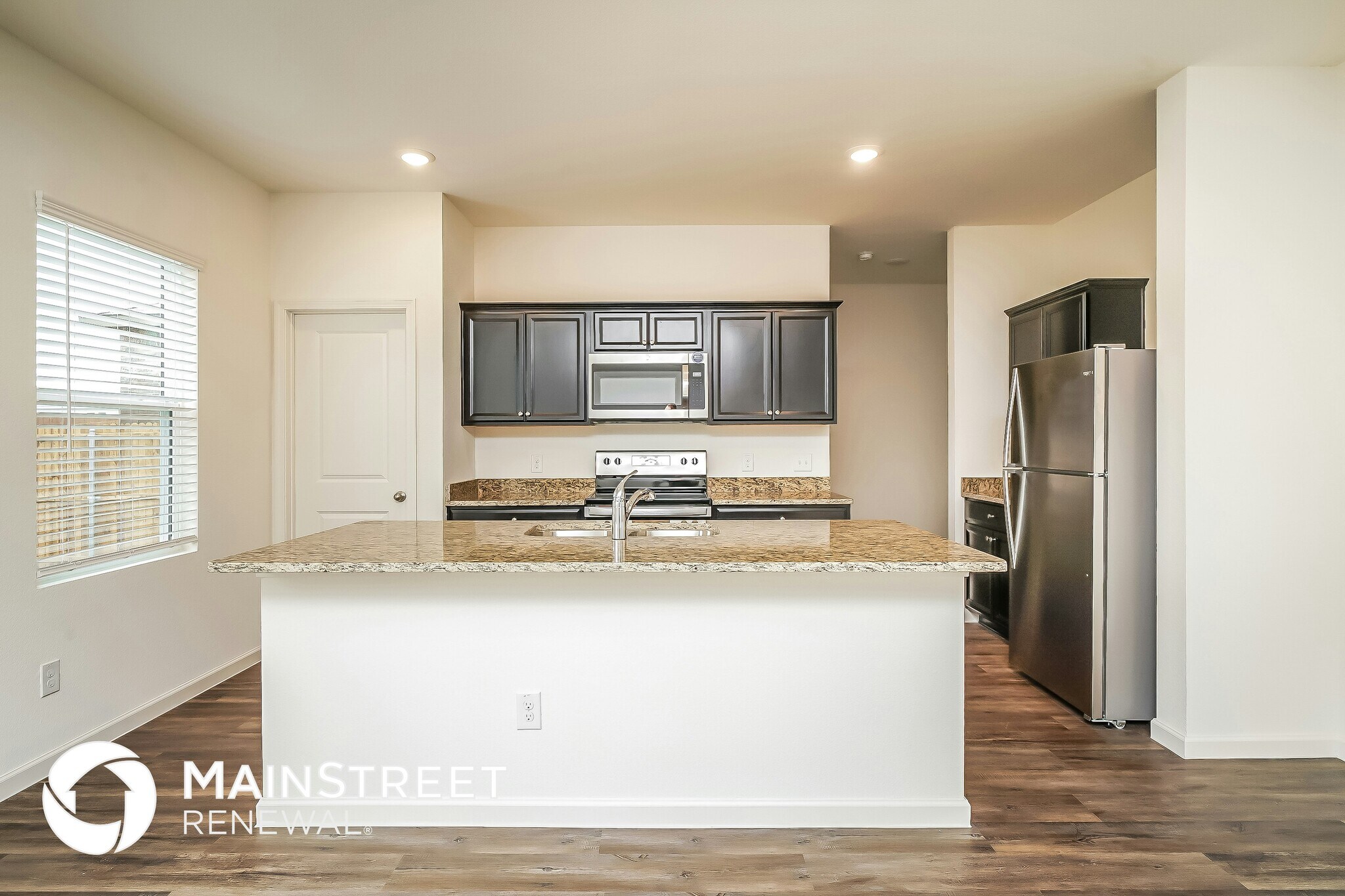 Building Photo - 520 Horn St