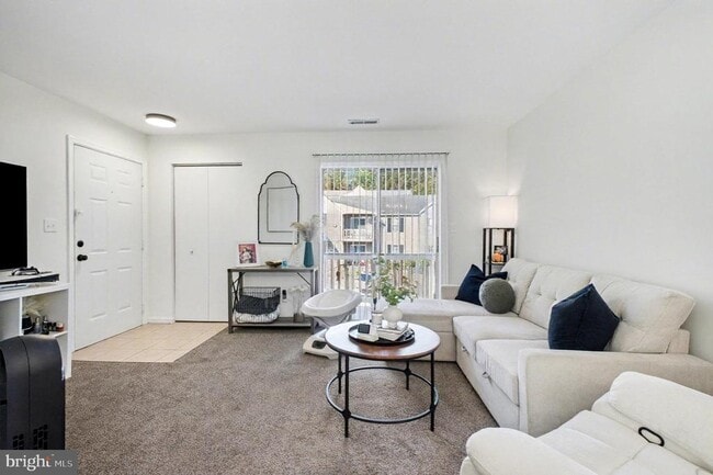 Building Photo - 75 Red Maple Ct