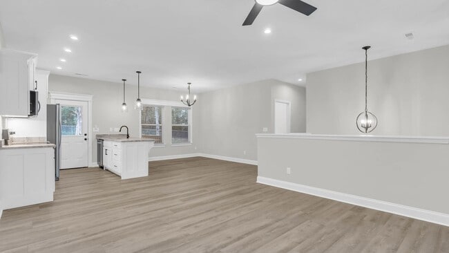 Building Photo - Brand new, 4 bedroom home!