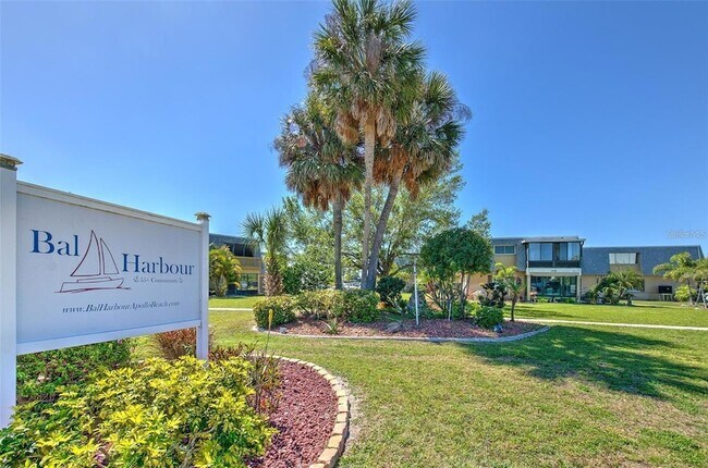 Building Photo - 1008 Apollo Beach Blvd