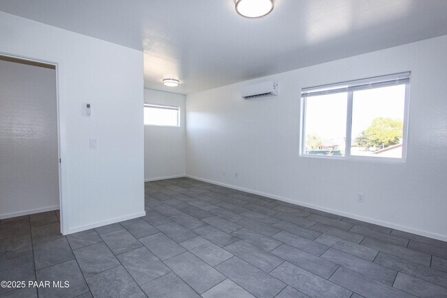Building Photo - 8571 Spouse Dr