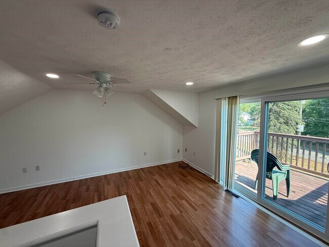 Building Photo - 30 Cadogan Way