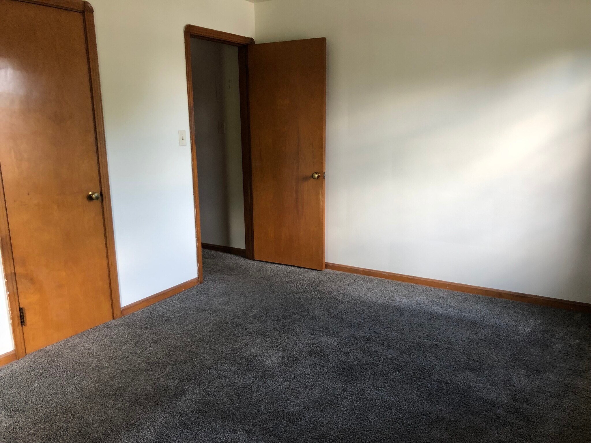 bedroom - 6601 Pearl Rd