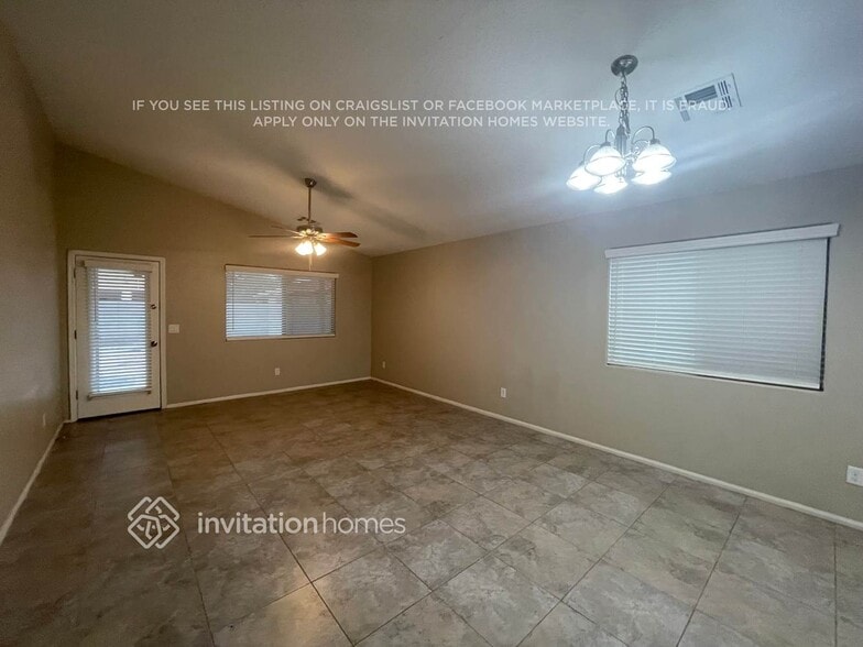 Building Photo - 2231 S 101st Dr