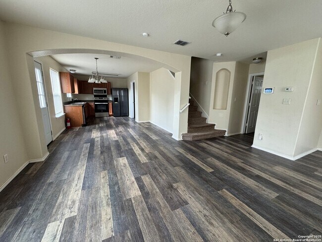 Building Photo - 5702 Canterbury Run