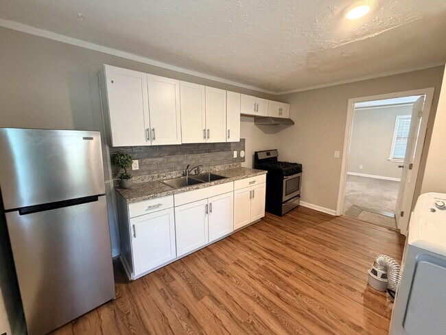Building Photo - 10 Rockmart Dr NW