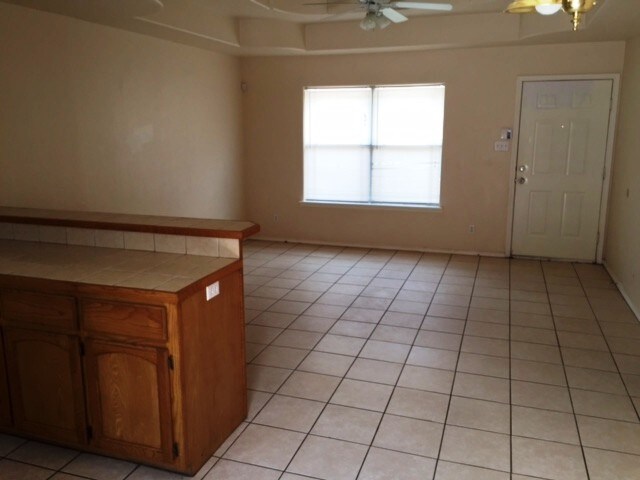 Building Photo - 1803 S Kumquat St