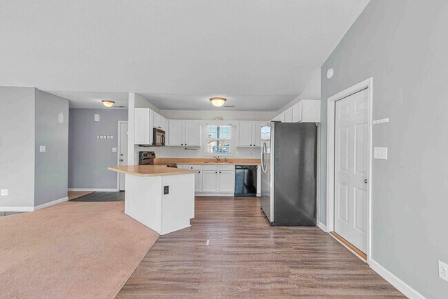 Building Photo - 105 Gamble Way