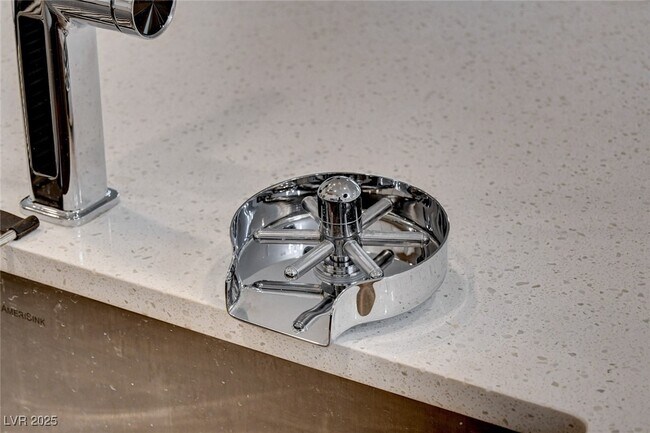 Building Photo - 237 Callen Falls Ave