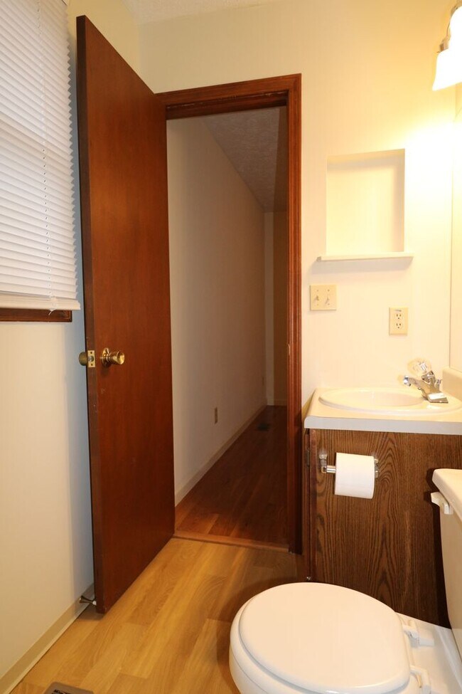 Building Photo - Two Master Suites and Two Bathroom Home