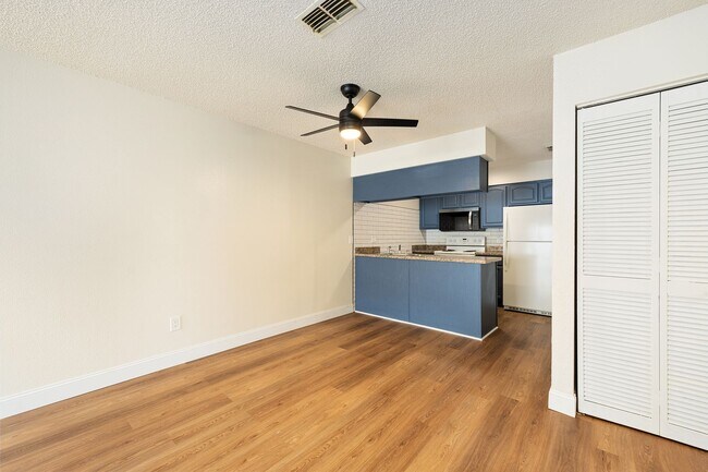 Building Photo - 3025 SE 55th Ave
