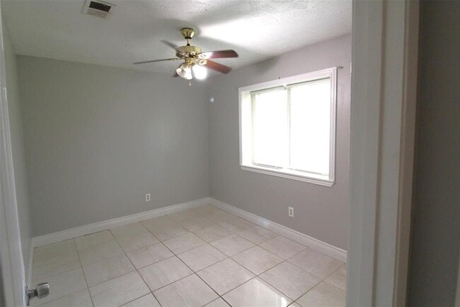Building Photo - 3330 Dragonwick Dr