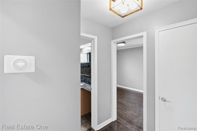 Building Photo - 8528 Norborne Ave