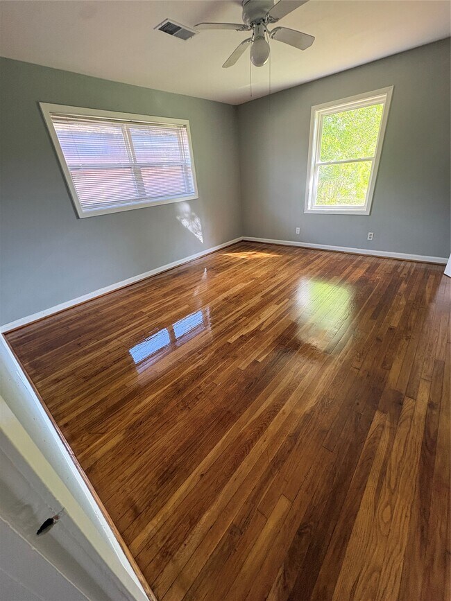 Building Photo - 5223 Sanford Rd