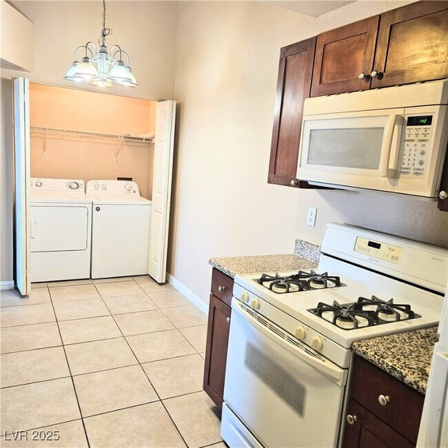 Building Photo - 2120 Ramrod Ave