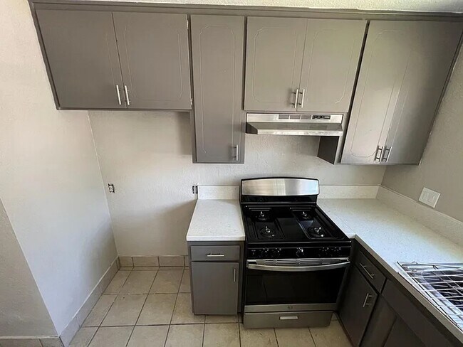 Building Photo - Rosedale Apartments
