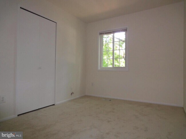 Building Photo - 4905 Tibbitt Ln