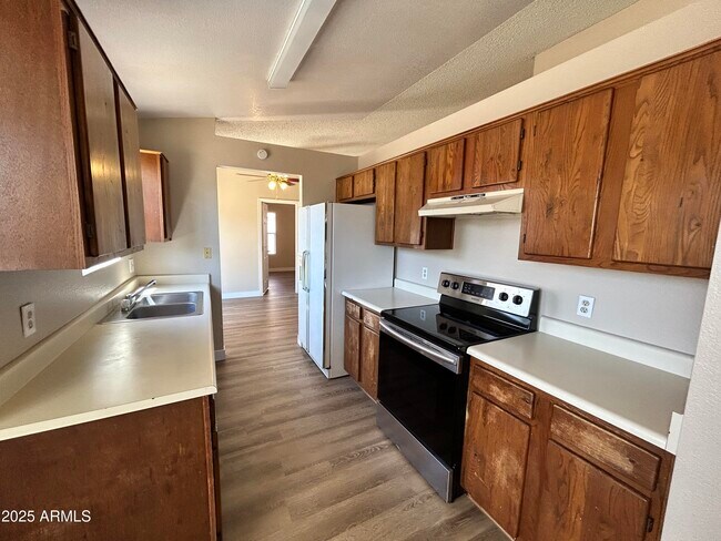 Building Photo - 6361 W Onyx Ave