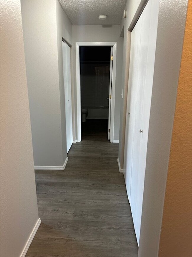 Building Photo - Amazing Two Bedroom!