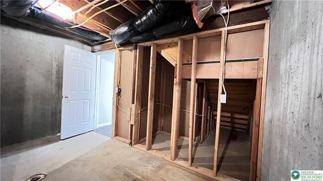 Building Photo - 254 Milkweed Dr