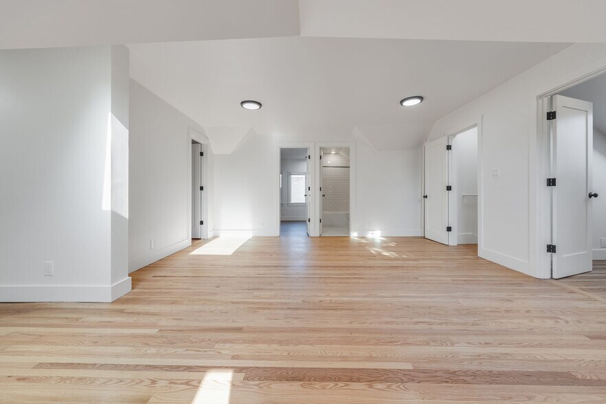 Building Photo - 1238 12th St