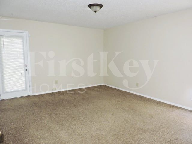 Building Photo - 4299 Crescent Park Dr