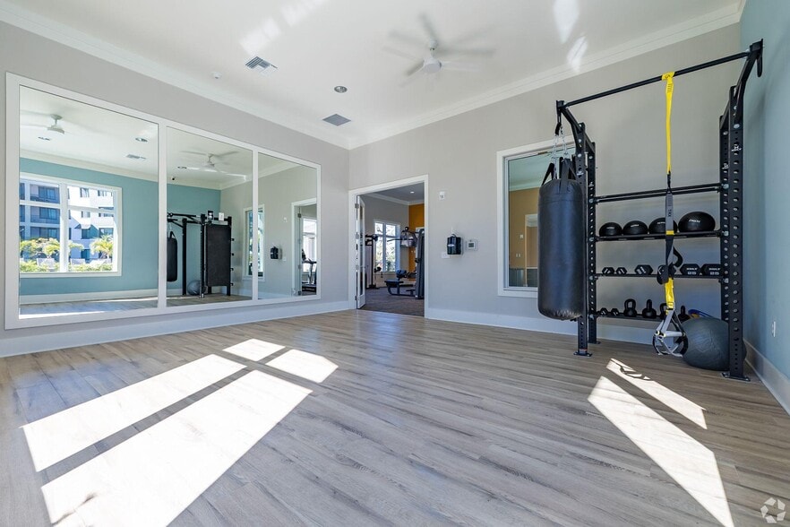 Building Photo - 9650 52nd Ave E