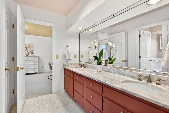 Building Photo - 3642 Mayfair Rd NE