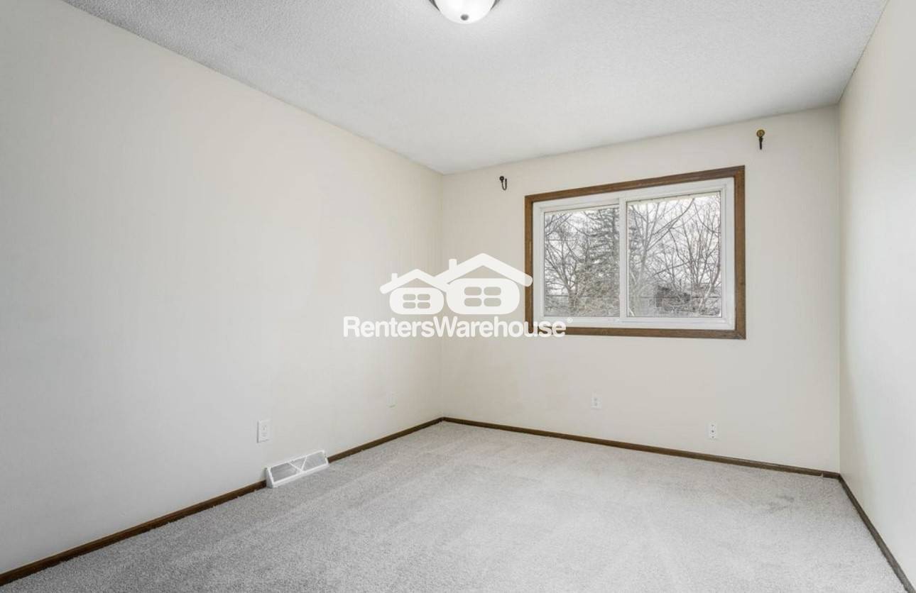 Building Photo - 7932 Regent Ave N