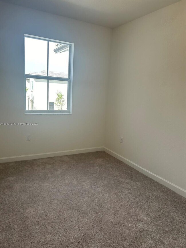 Building Photo - 28887 SW 162nd Ct