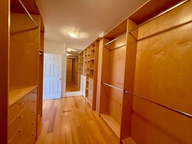 Building Photo - PANORAMIC BAY VIEW ESTATE IN PRESTIGIOUS TIBURON