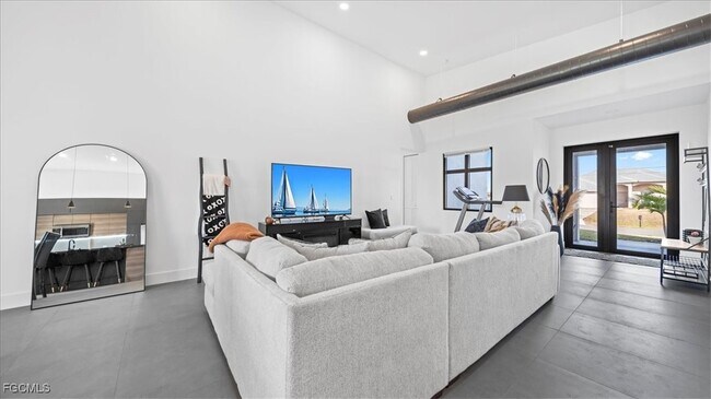 Building Photo - 1017 NE 4th Pl