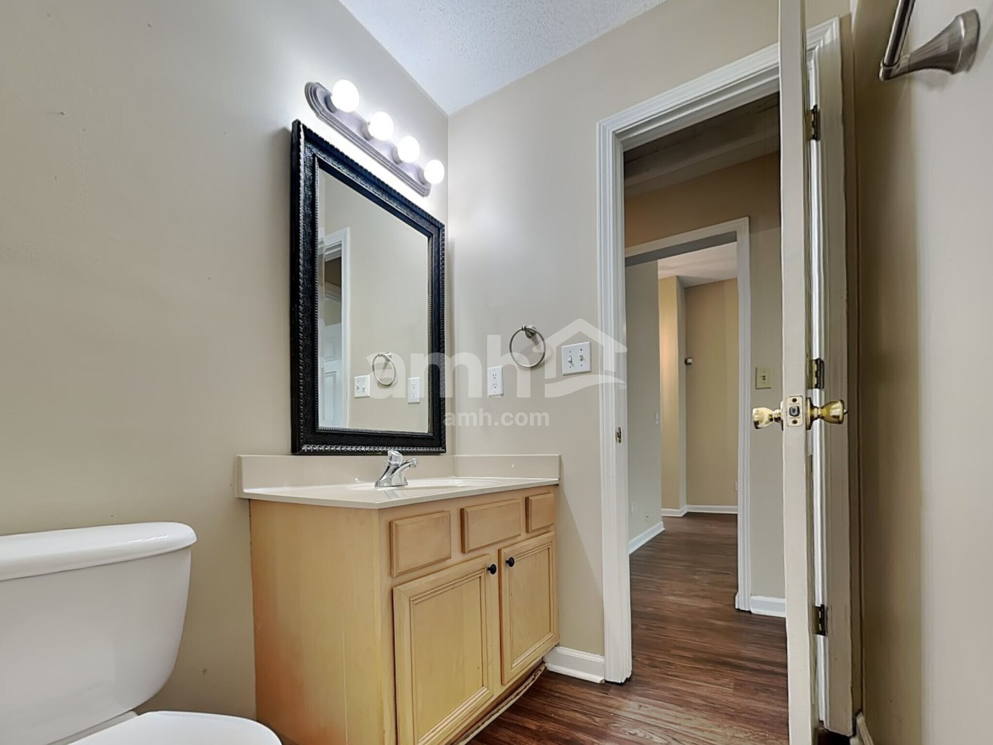 Building Photo - 1146 Red Fern Cir E