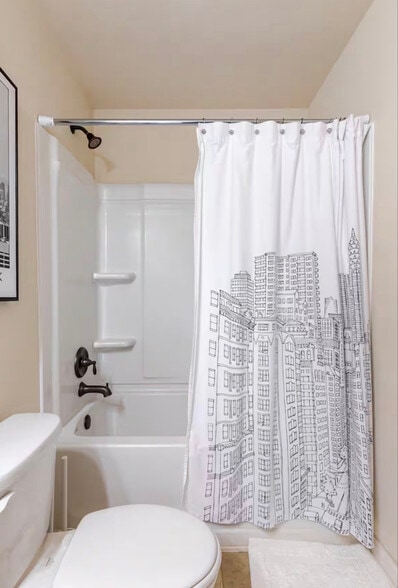 Building Photo - 6254 Waverly Ln