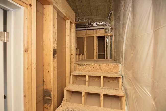 Building Photo - 14 Thayer St