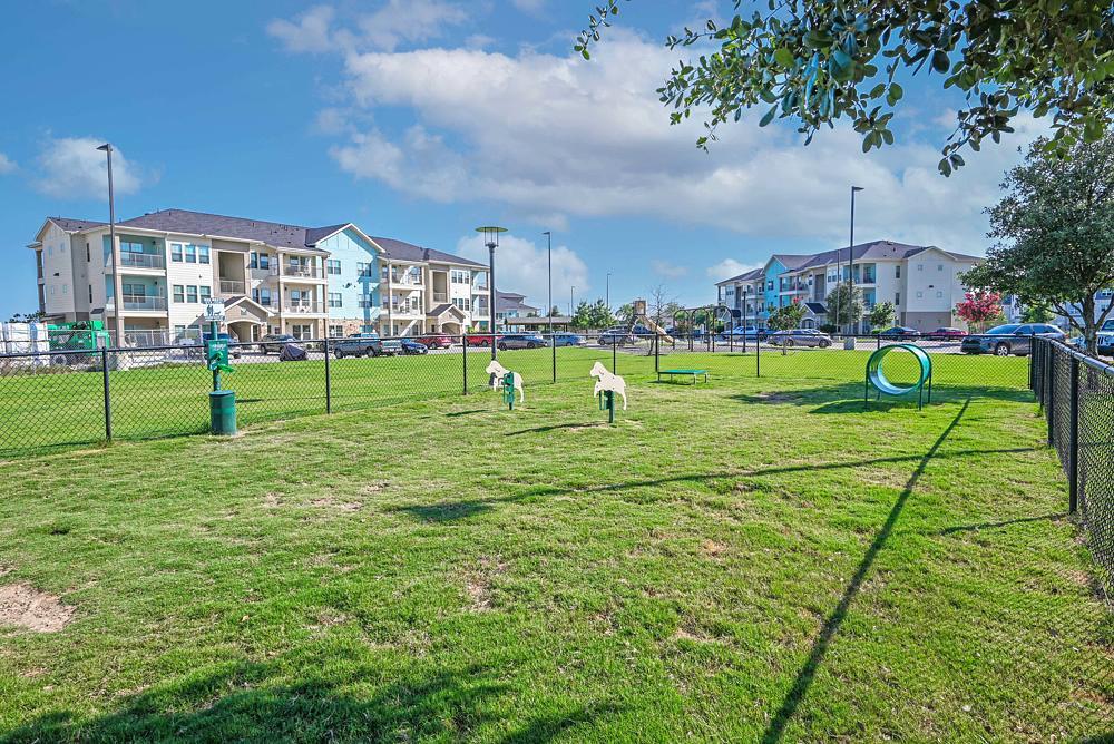 Building Photo - 2115 Windsor Blvd