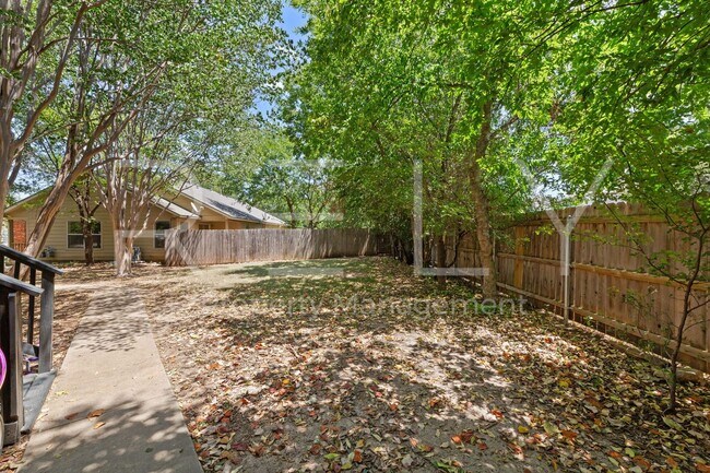 Building Photo - 2908 Whisper Oaks Ln
