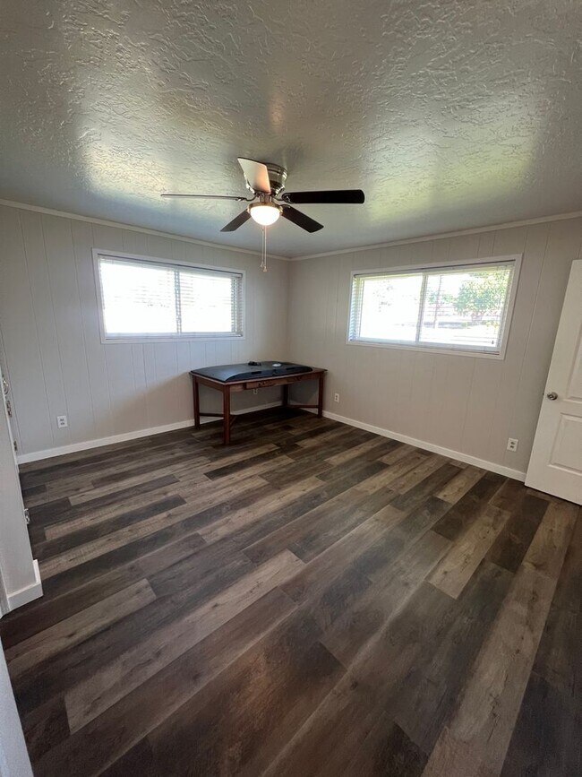 Building Photo - 419 S 100 E