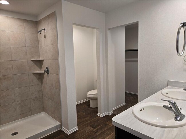 Building Photo - 5119 Dove Hl Ln