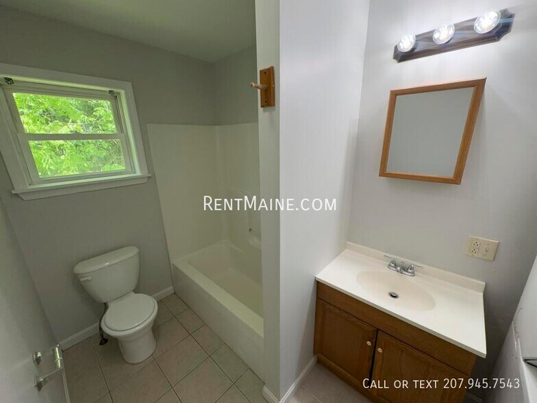 Building Photo - 1835 Hammond St