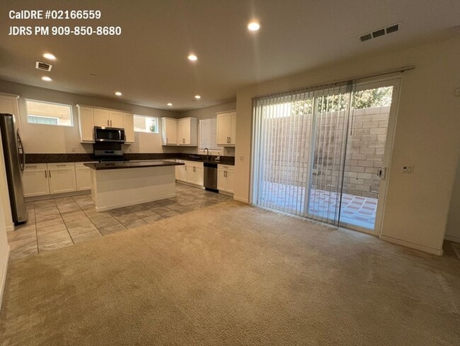 Building Photo - Price Lowered! Chino 4 Bedroom Condo