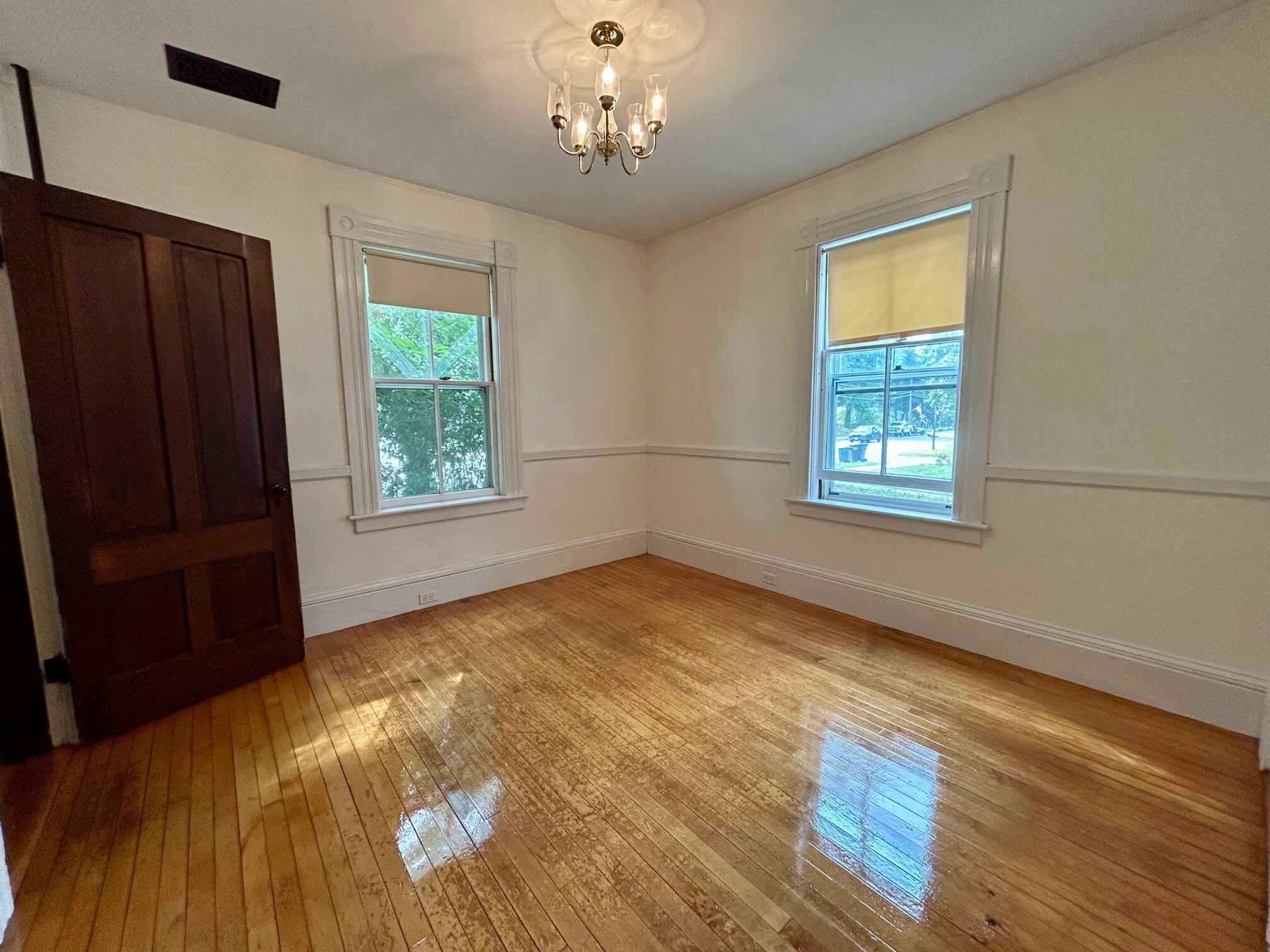 Dining Room - 692 Main St