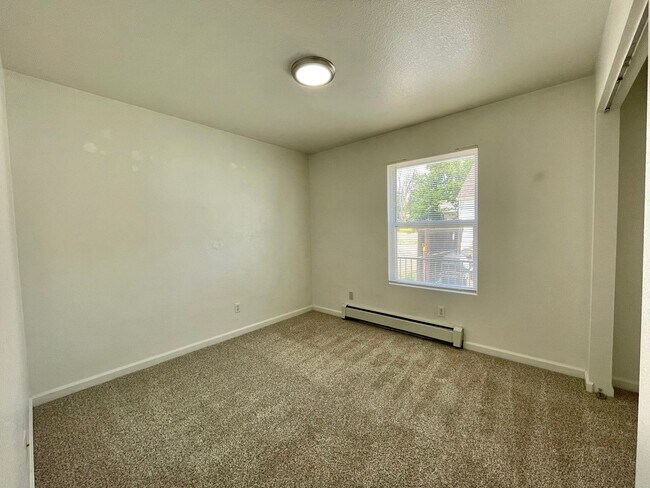 Building Photo - 2117 9th Ave