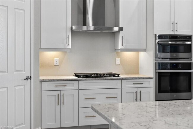 Building Photo - 14930 Blue Bay Cir